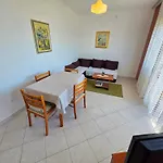 Apartamento Mit Terrasse By Interhome *